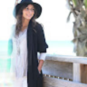 Meet your Posher, Raquel